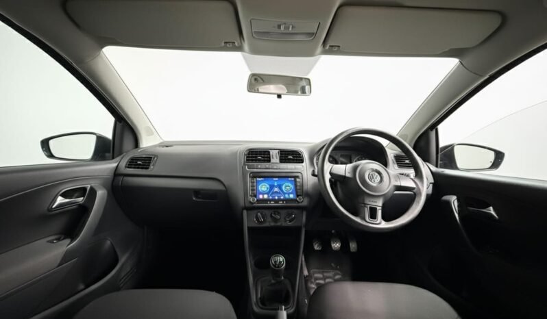 
								Volkswagen Polo 1.2L Petrol full									