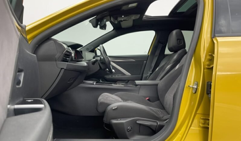 
								Vauxhall Astra 2023 full									